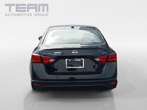 Used 2024 Nissan Altima 2.5 SV FWD image 6