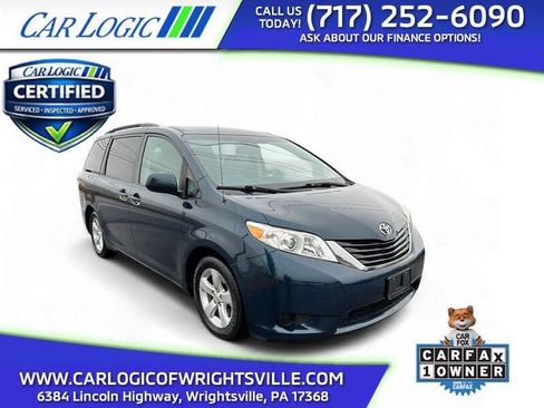 Used 2012 Toyota Sienna LE image 1