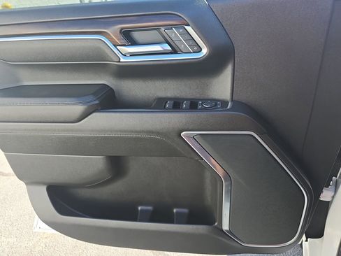 Used 2025 GMC Sierra 1500 SLT RWD image 28