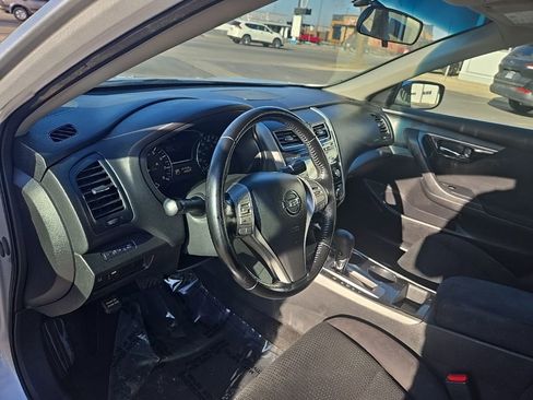 Used 2014 Nissan Altima 2.5 SV image 11