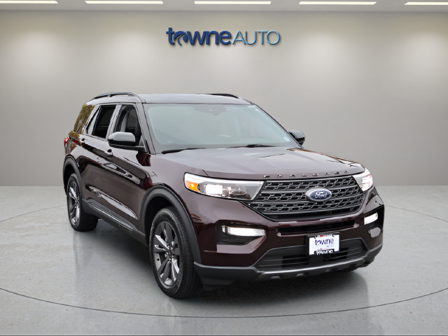 Used 2023 Ford Explorer XLT w/ Equipment Group 202A AWD/4WD image 6
