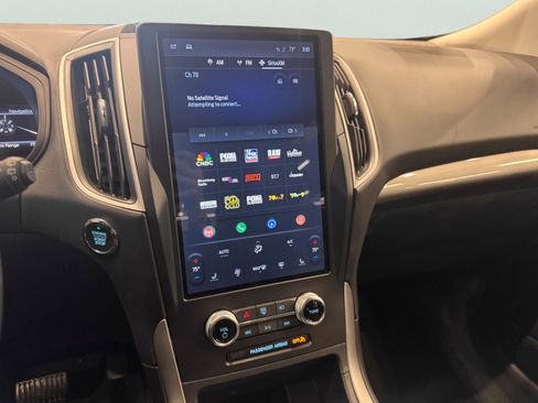 Certified 2024 Ford Edge SEL image 18