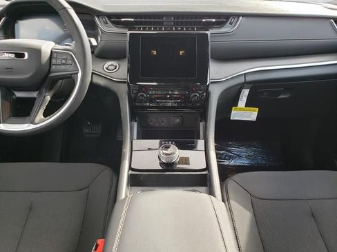 New 2026 Jeep Grand Cherokee Laredo X image 9