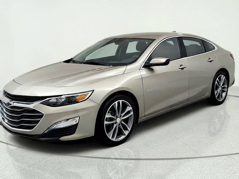Used 2022 Chevrolet Malibu LT FWD image 1