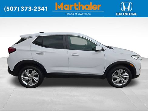 Used 2025 Buick Encore GX Preferred AWD/4WD image 6
