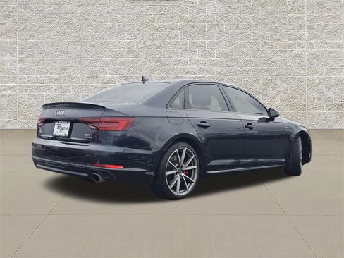 Used 2018 Audi A4 2.0T Prestige w/ Prestige Package AWD/4WD image 7