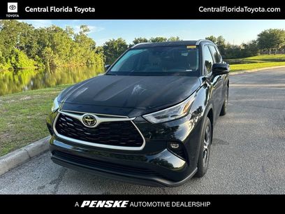 Used 2023 Toyota Highlander XLE