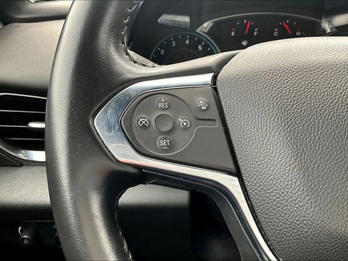Used 2022 Chevrolet Traverse LT AWD/4WD image 12