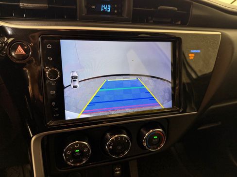 Used 2018 Toyota Corolla L FWD image 15