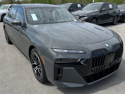 New 2026 BMW 760i xDrive AWD/4WD image 2