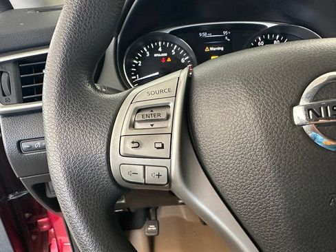 Used 2016 Nissan Rogue SV w/ SV Premium Package FWD image 21