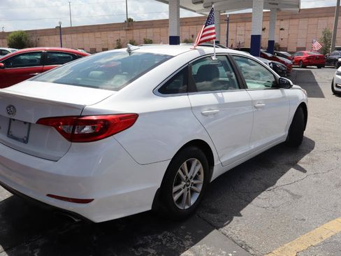 Used 2016 Hyundai Sonata SE FWD image 3