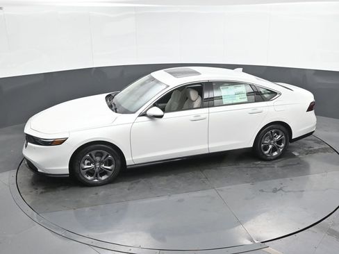 New 2025 Honda Accord EX-L image 35