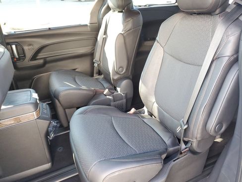 New 2026 Toyota Sienna Platinum AWD/4WD image 14
