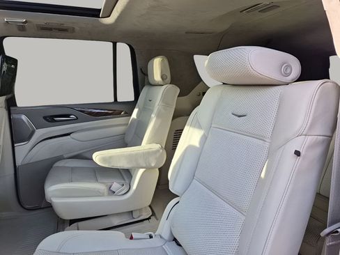 Certified 2023 Cadillac Escalade ESV Sport Platinum w/ LPO, ONYX Package AWD/4WD image 19
