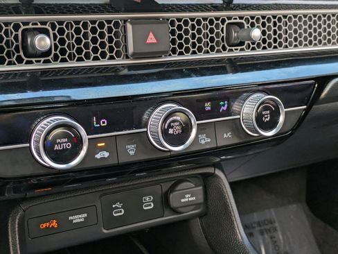 Used 2025 Honda Civic Sport image 17