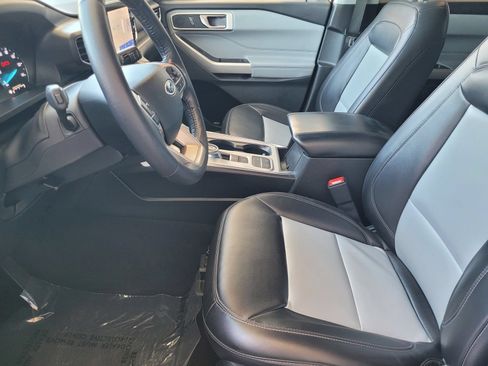 Certified 2023 Ford Explorer XLT w/ Equipment Group 202A RWD image 21