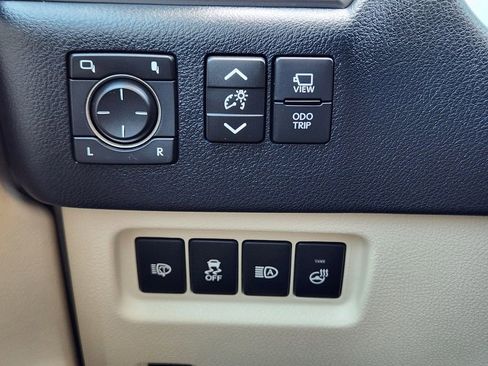 Used 2022 Lexus GX 460 Luxury w/ Off Road Package AWD/4WD image 22