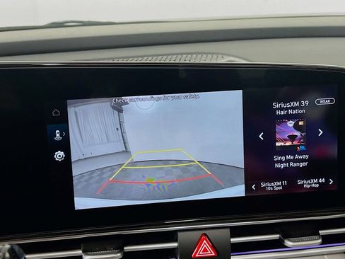 New 2025 Hyundai Elantra Limited image 12