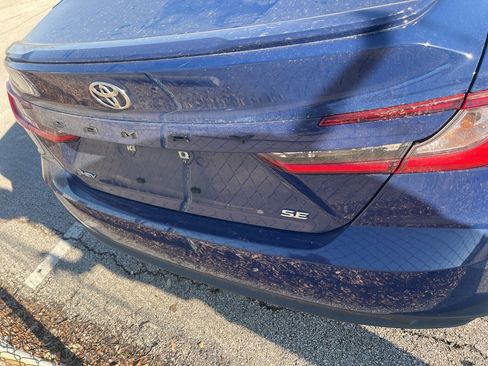 Used 2025 Toyota Camry SE image 6