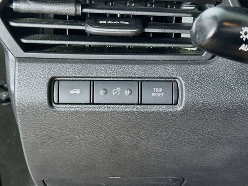 Used 2023 Nissan Altima 2.5 SR FWD image 23