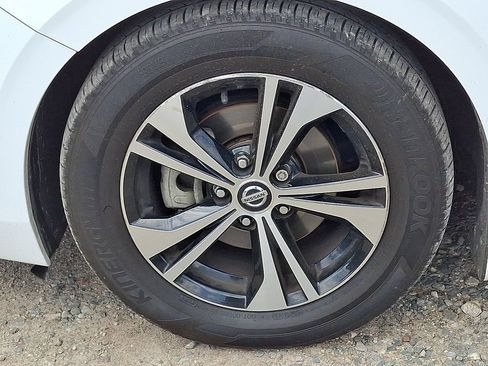 Used 2020 Nissan Sentra SV w/ Electronics Package FWD image 32