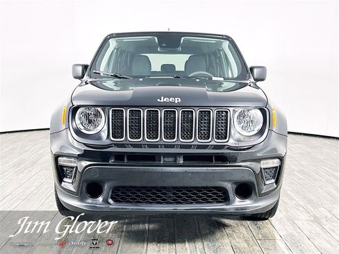 Used 2023 Jeep Renegade Latitude image 2