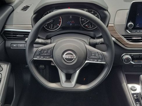 New 2026 Nissan Altima 2.5 SV FWD image 18