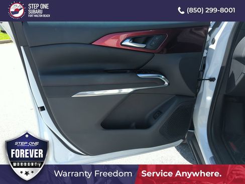 Used 2025 Chevrolet Traverse Z71 w/ Driver Confidence Package AWD/4WD image 18