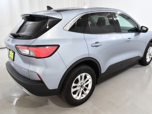 Used 2022 Ford Escape SE w/ Cold Weather Package image 11