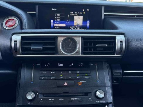 Used 2015 Lexus IS 250 RWD image 19