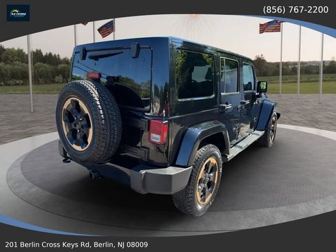 Used 2014 Jeep Wrangler Unlimited Sahara AWD/4WD image 5