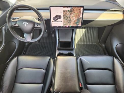 Used 2021 Tesla Model Y Long Range AWD/4WD image 25