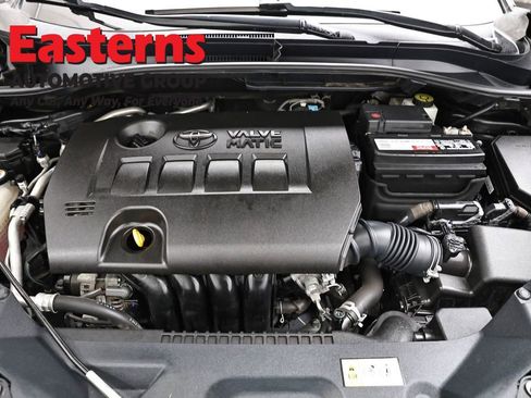 Used 2020 Toyota C-HR XLE FWD image 7