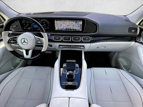 Used 2023 Mercedes-Benz Maybach GLS 600 4MATIC image 16
