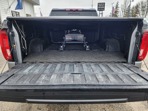 Certified 2022 GMC Sierra 1500 SLT w/ SLT Premium Plus Package image 11