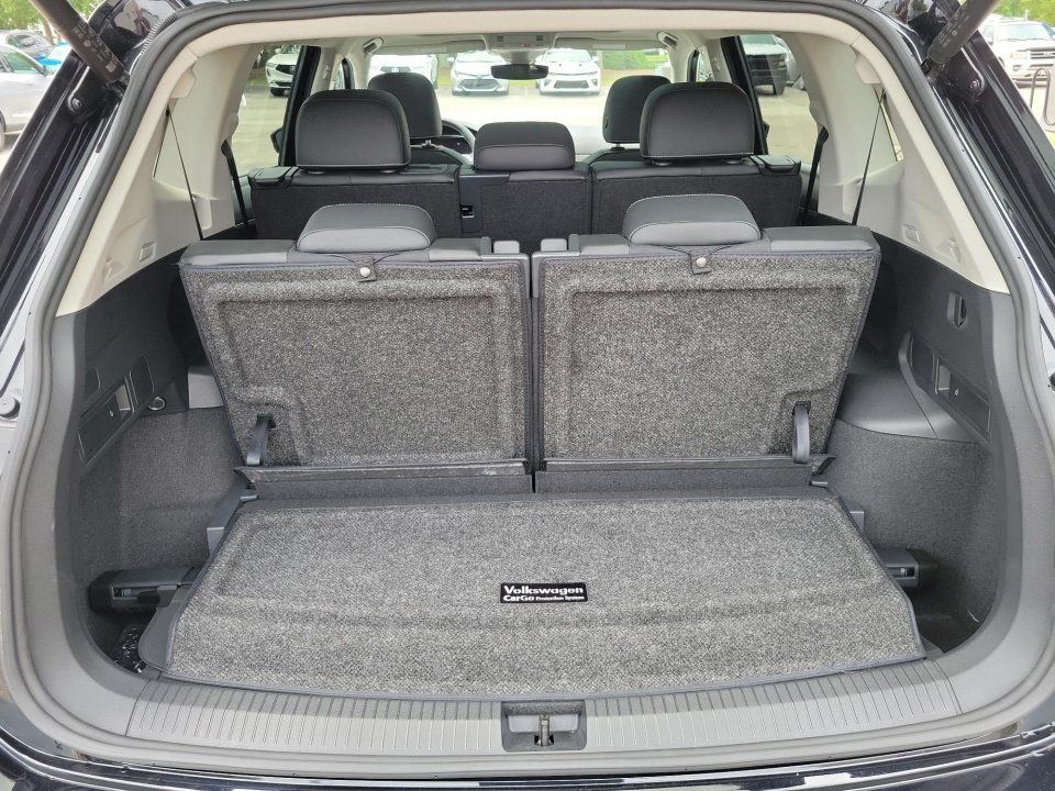 Certified 2023 Volkswagen Tiguan SE w/ Panoramic Sunroof Package FWD image 15