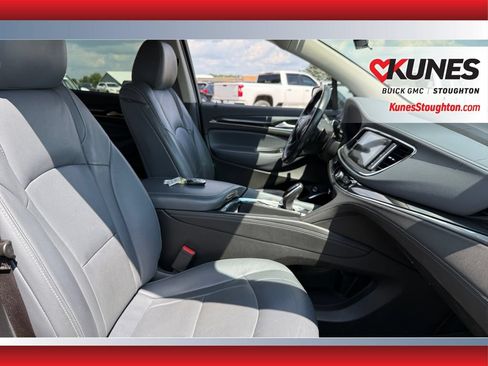 Used 2021 Buick Enclave Premium w/ Surround and Sites Package AWD/4WD image 41