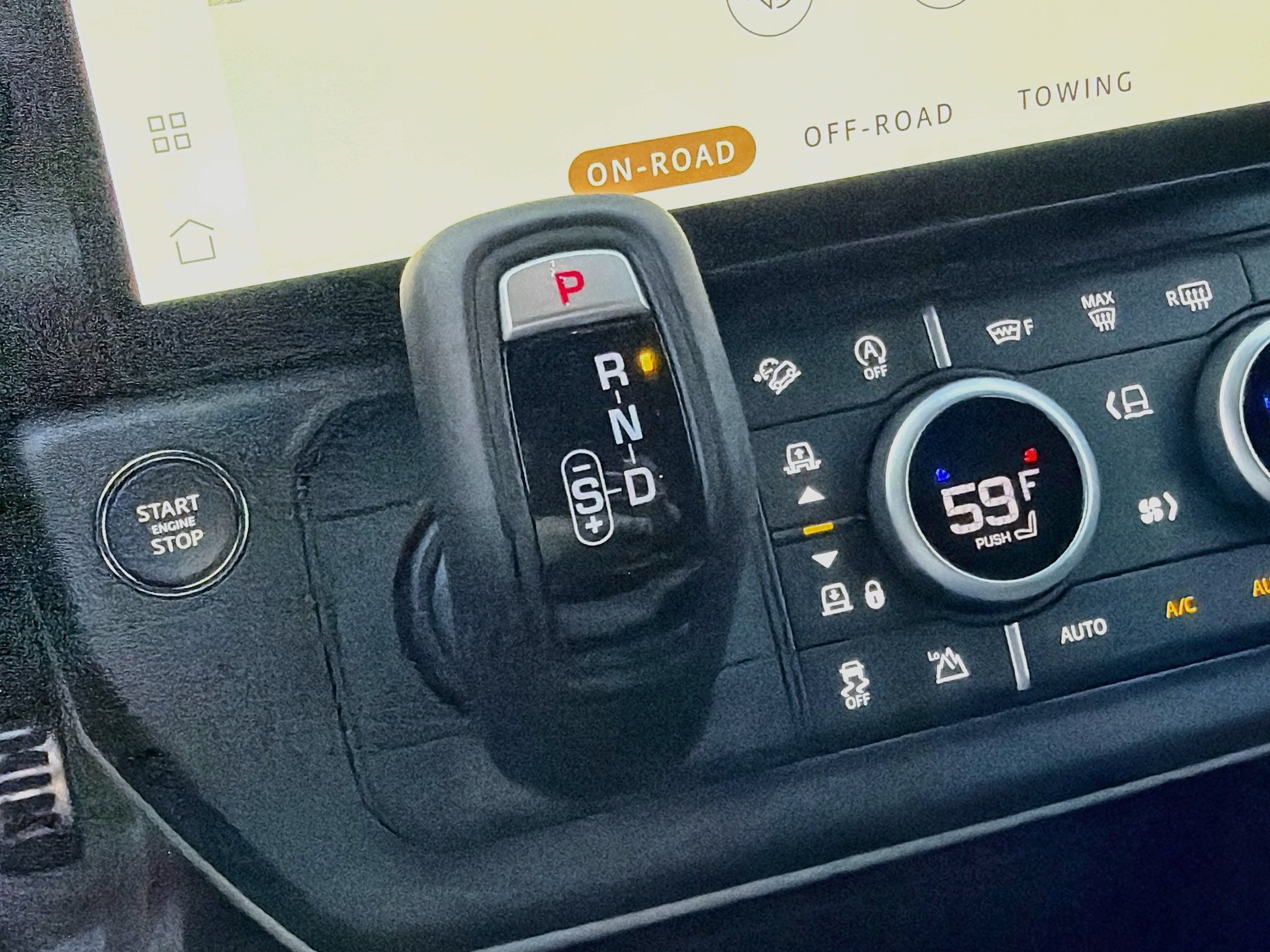 New 2026 Land Rover Defender 130 V8 AWD/4WD image 30