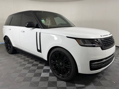 Used 2025 Land Rover Range Rover SE AWD/4WD image 9