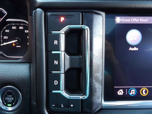 Used 2021 GMC Yukon XL Denali w/ Denali Premium Package image 25