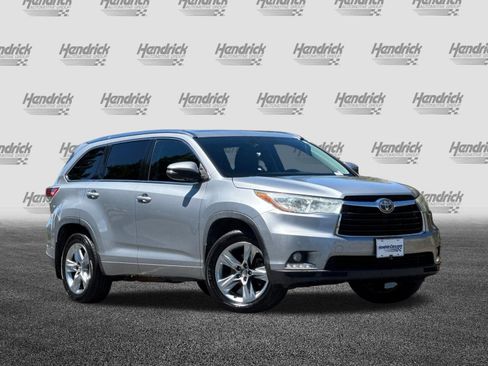 Used 2015 Toyota Highlander Limited Platinum AWD/4WD image 2