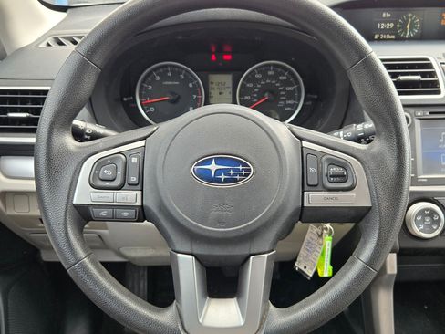 Used 2018 Subaru Forester 2.5i AWD/4WD image 14
