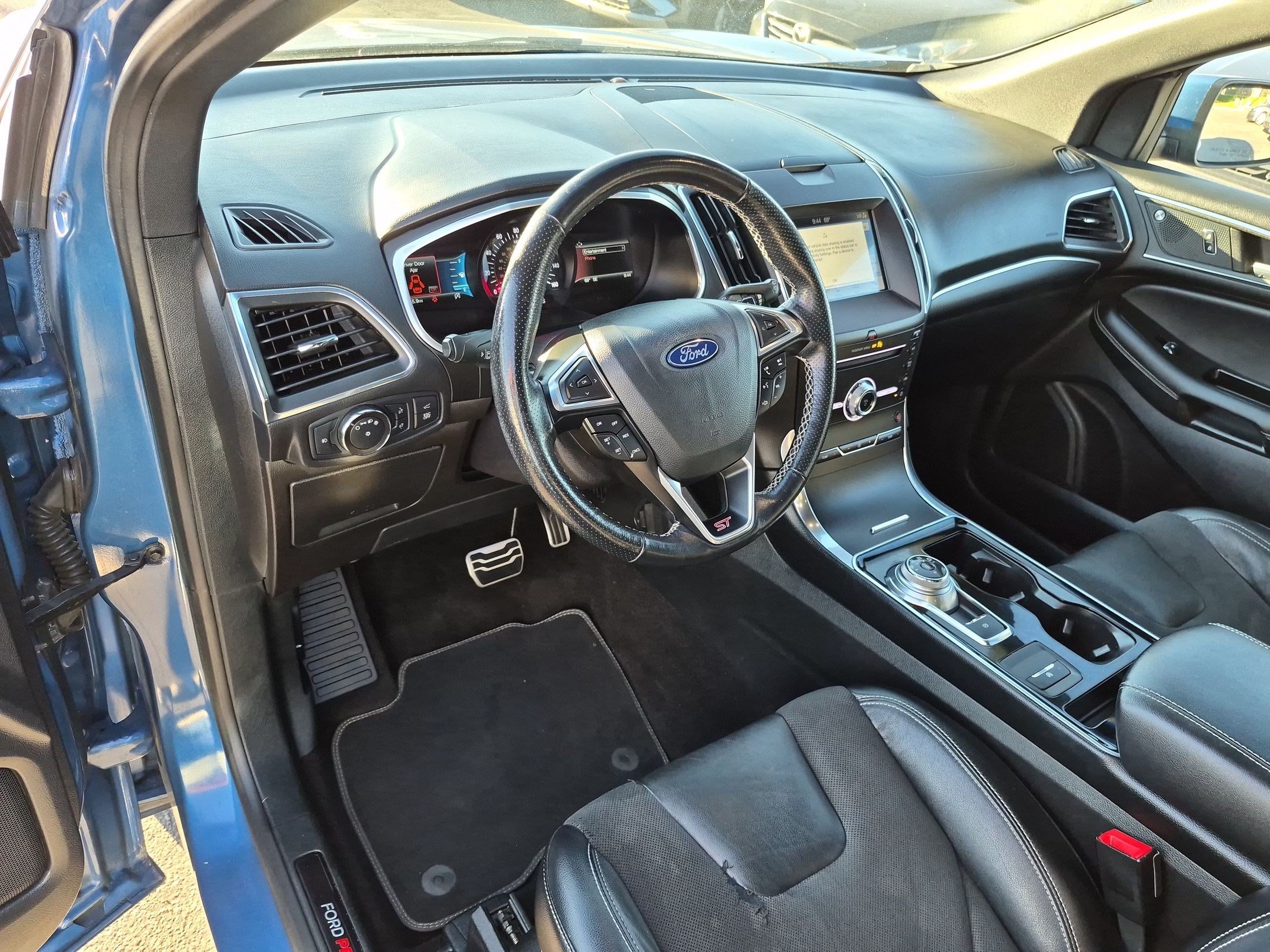 Used 2019 Ford Edge ST AWD/4WD image 16
