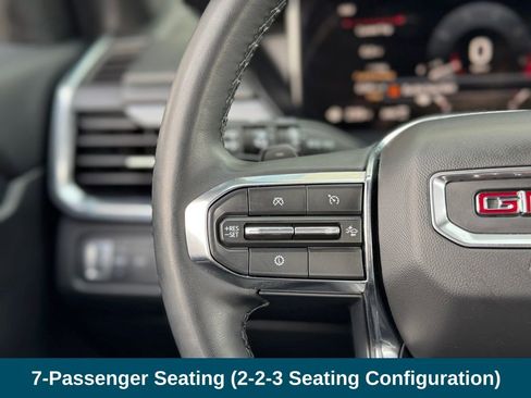 Used 2024 GMC Acadia Elevation image 11