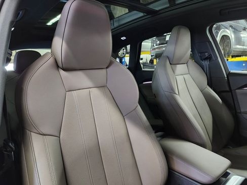 Certified 2025 Audi Q5 2.0T Premium Plus w/ Premium Plus image 14