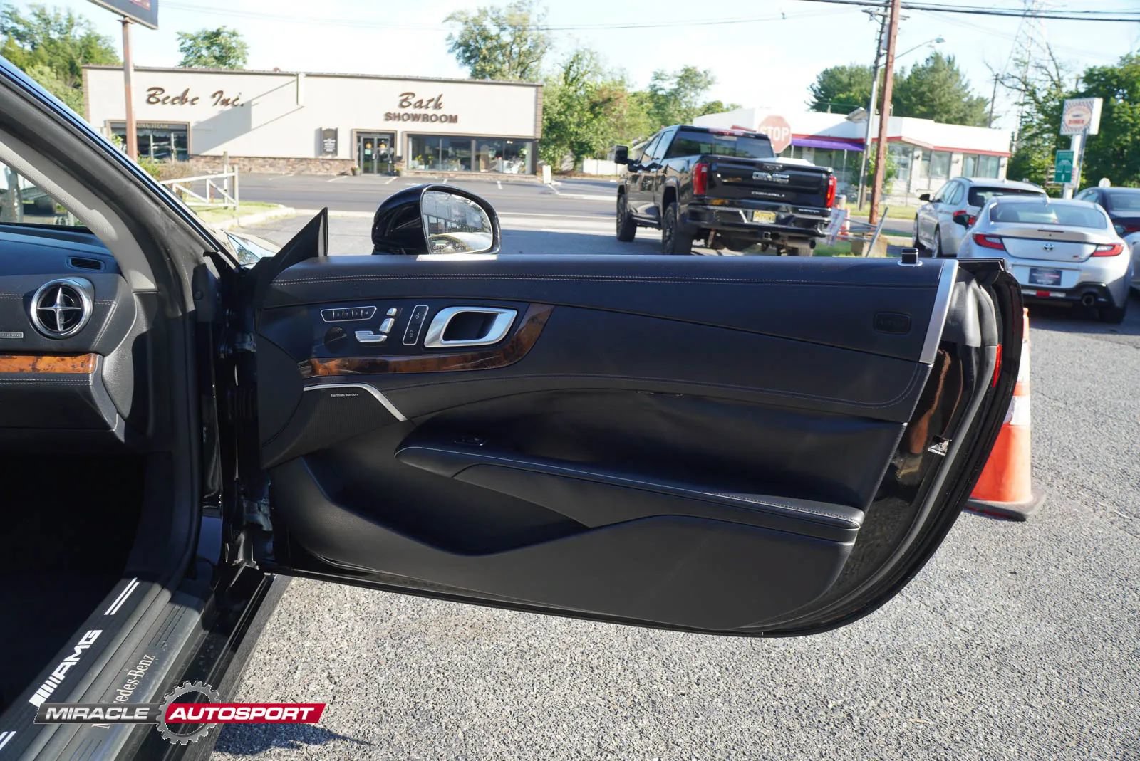 Used 2014 Mercedes-Benz SL 550 image 23