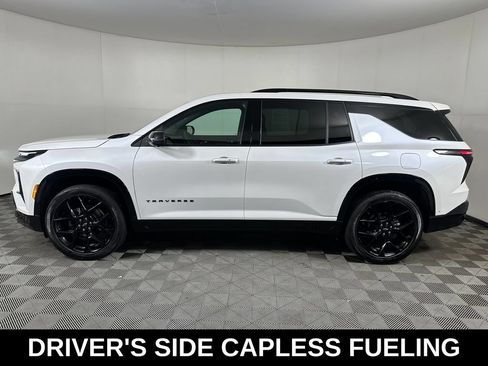 Used 2024 Chevrolet Traverse RS w/ LPO, Floor Liner Package AWD/4WD image 2