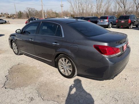 Used 2011 Toyota Avalon Limited image 5
