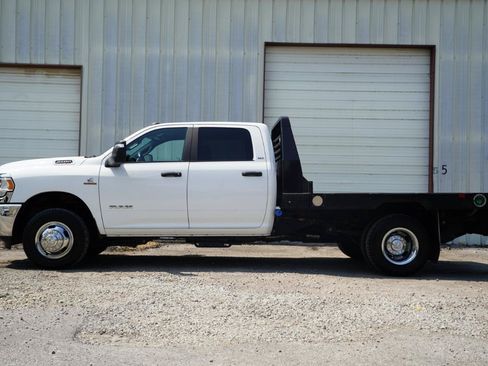 Used 2024 RAM 3500 SLT w/ Quick Order Package 2YG SLT AWD/4WD image 5